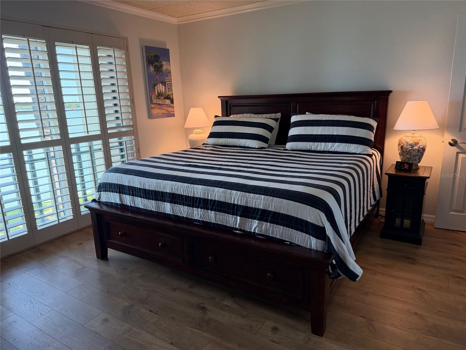 Image 27 of 42 For 868 Bayway Boulevard 210