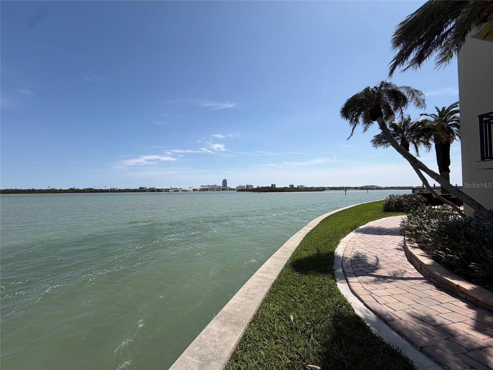 Image 4 of 42 For 868 Bayway Boulevard 210