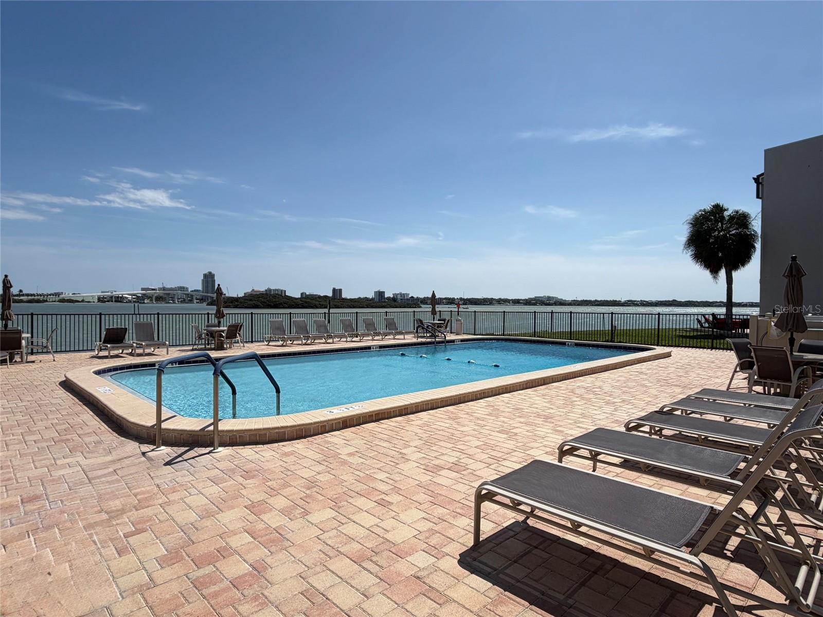 Image 9 of 42 For 868 Bayway Boulevard 210