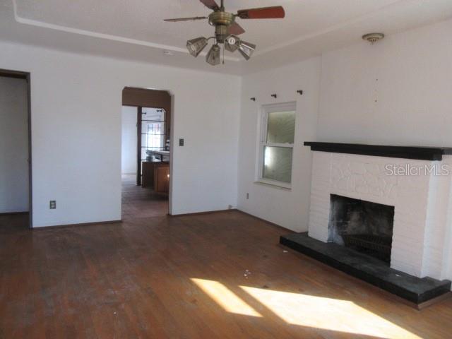 Image 2 of 20 For 1763 Shore Acres Boulevard Ne