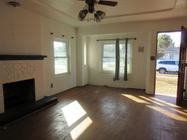 Image 3 of 20 For 1763 Shore Acres Boulevard Ne