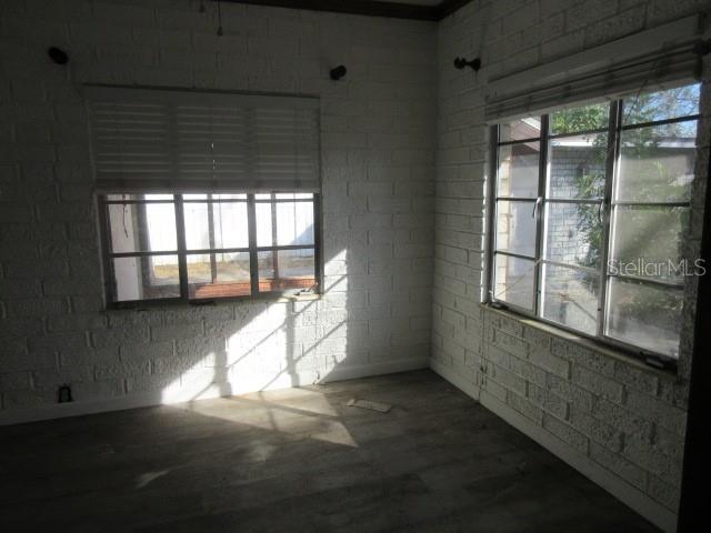 Image 4 of 20 For 1763 Shore Acres Boulevard Ne