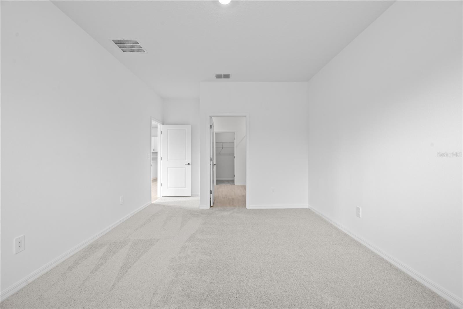 Image 22 of 35 For 18156 Pleasantview Boulevard