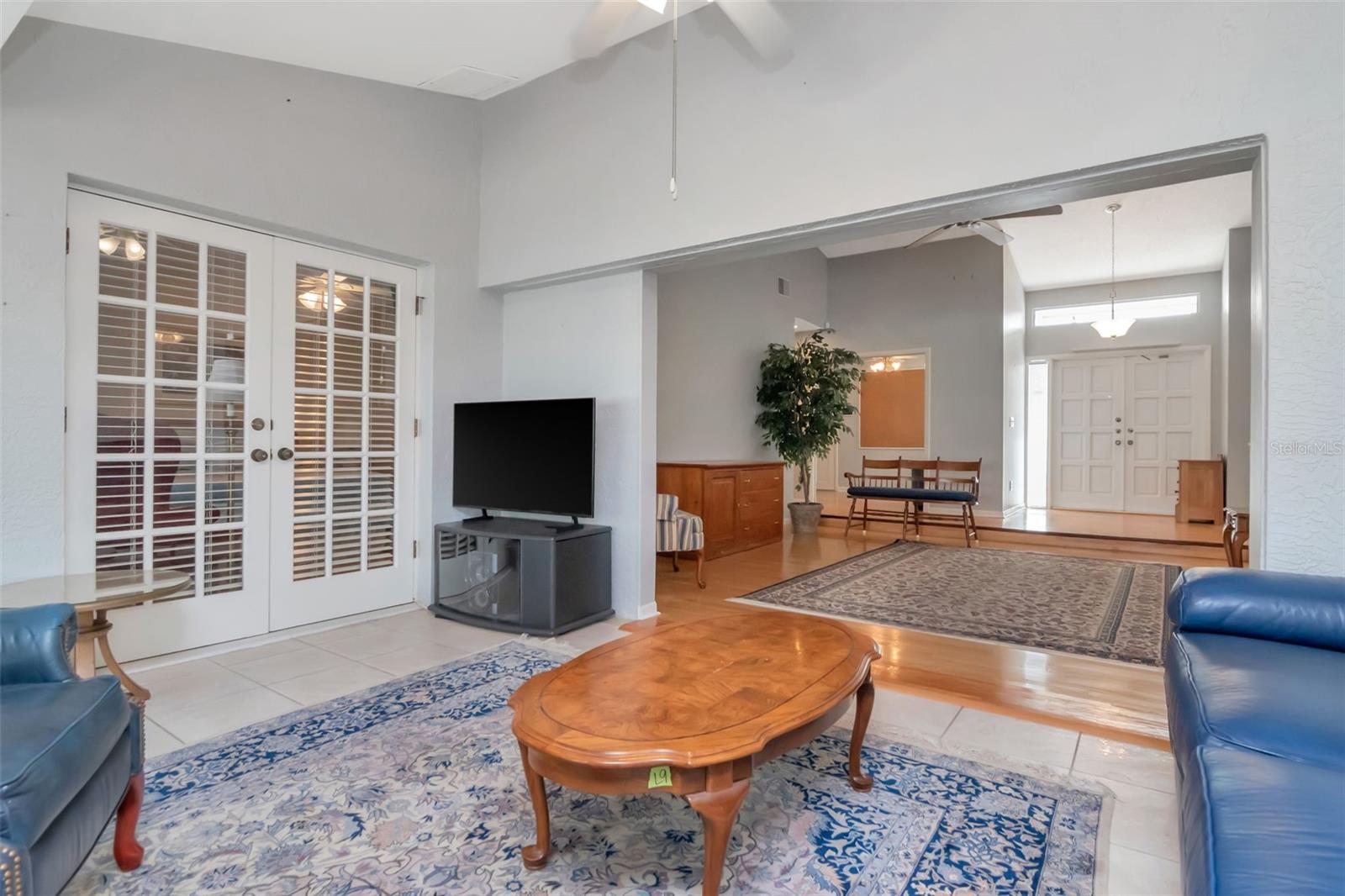 Listing photo id 9 for 11504 Cerca Del Rio Place