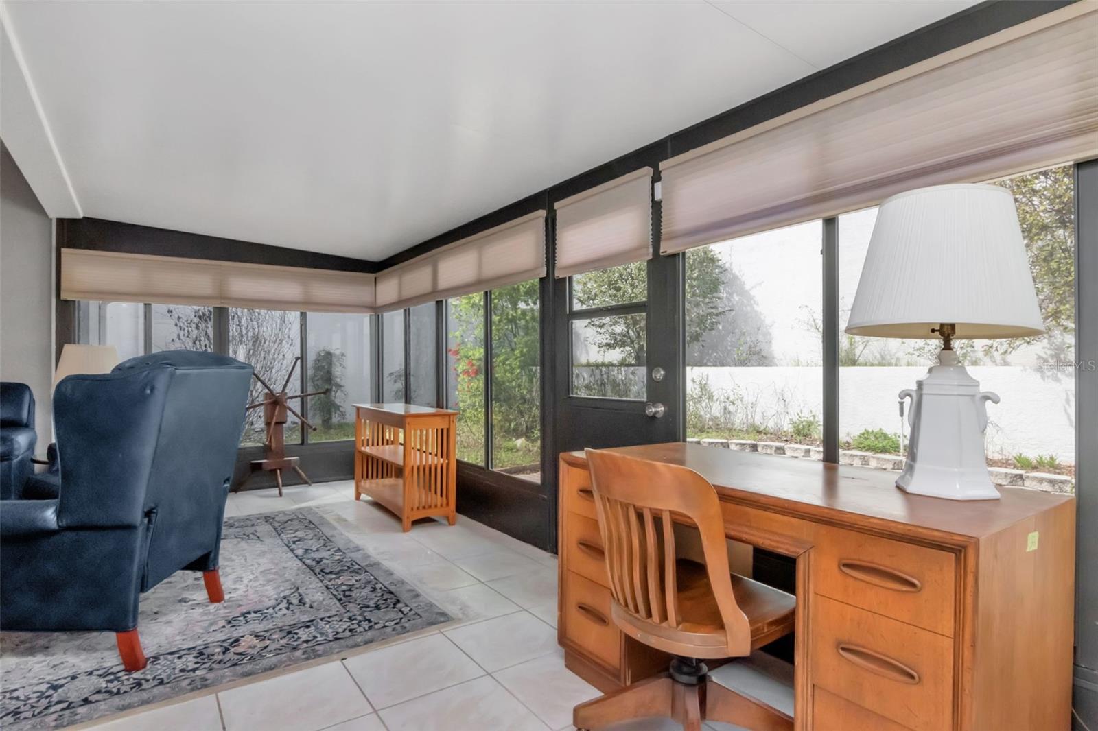 Listing photo id 11 for 11504 Cerca Del Rio Place