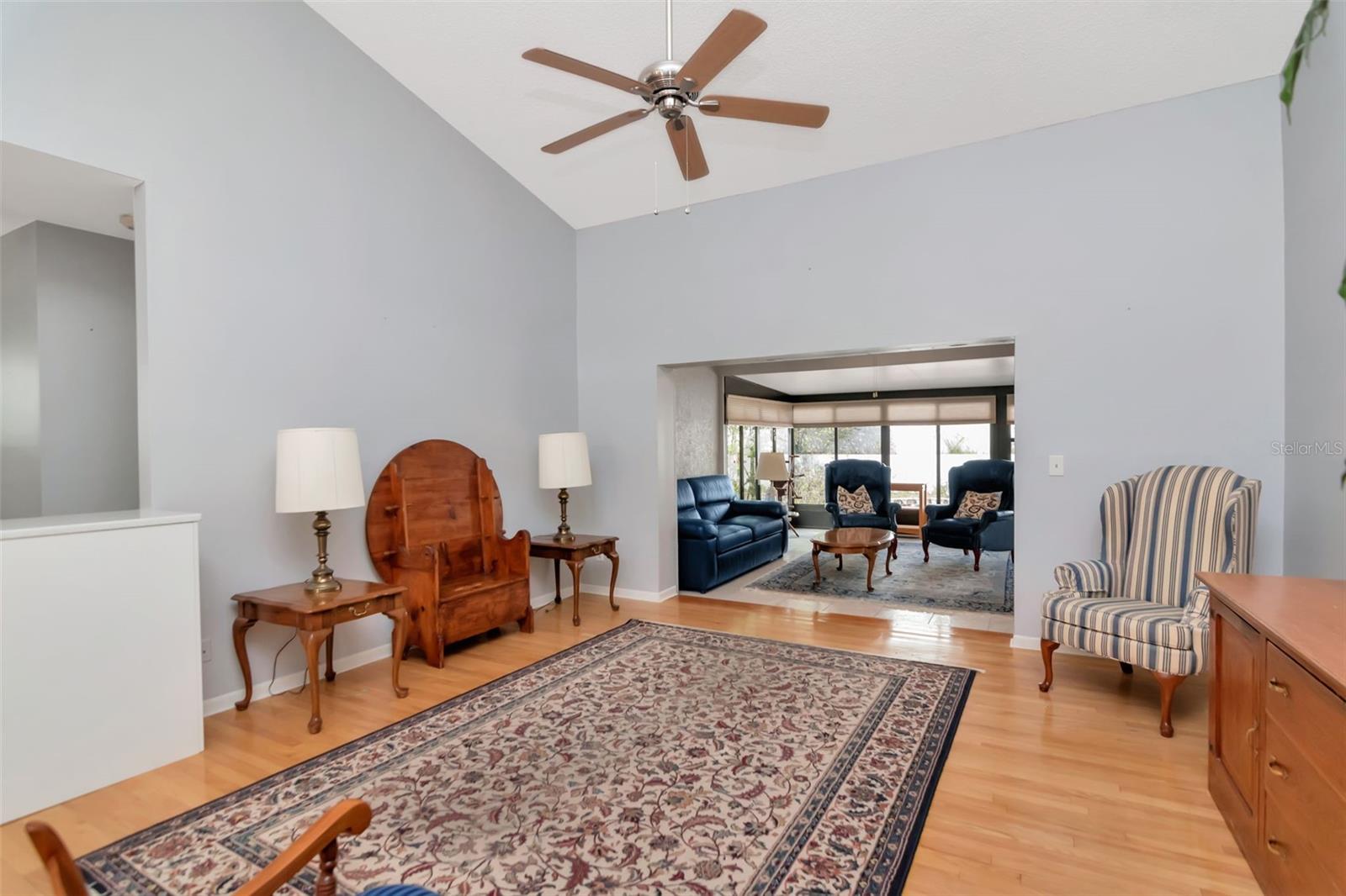 Listing photo id 2 for 11504 Cerca Del Rio Place