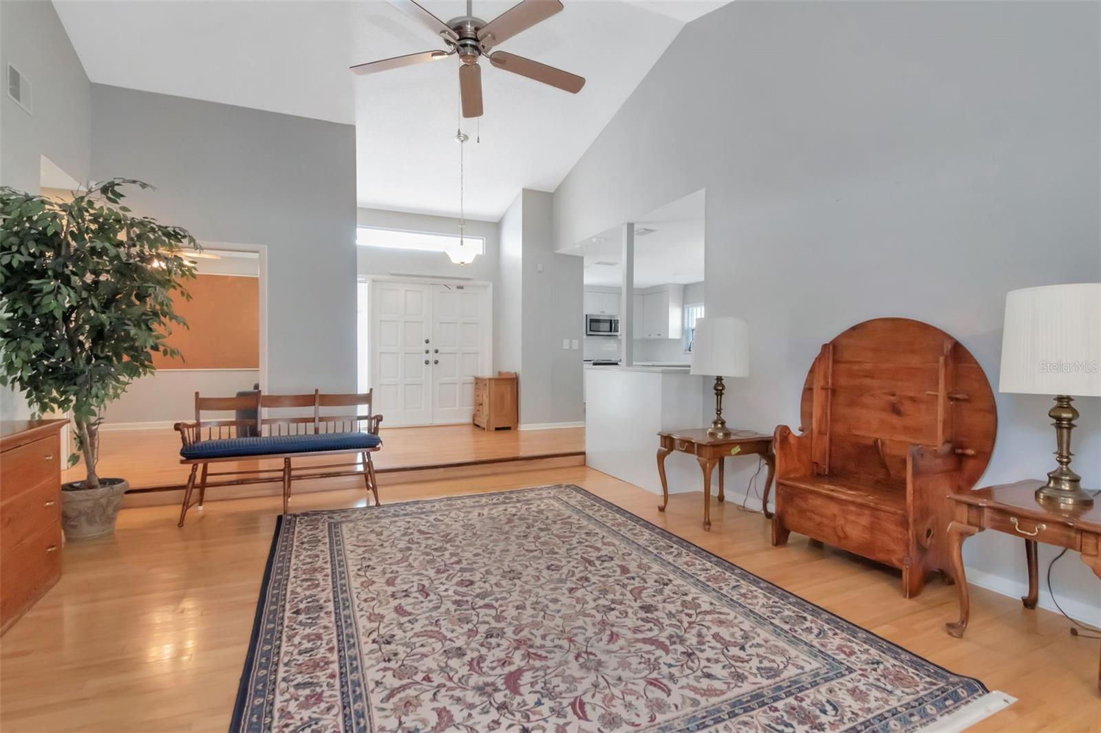 Listing photo id 4 for 11504 Cerca Del Rio Place