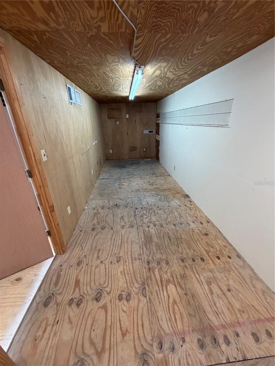 Image 7 of 8 For 705 Live Oak Street C