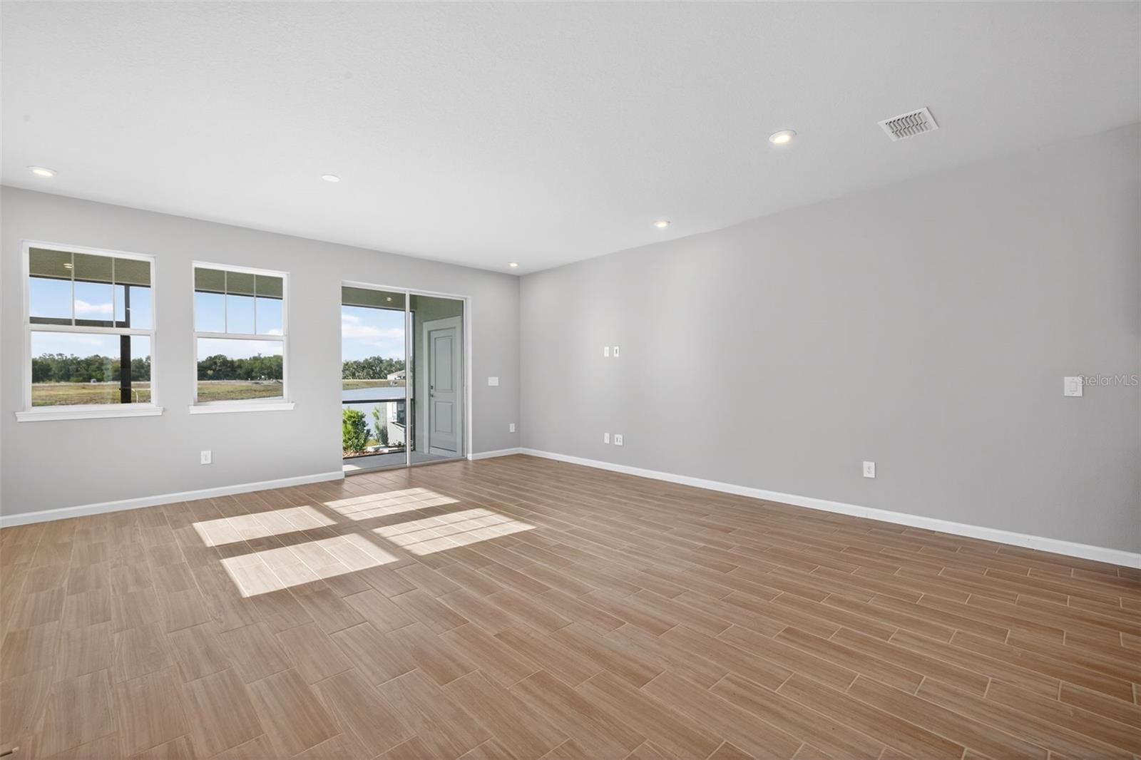 Image 12 of 33 For 9167 Aurelia Avenue