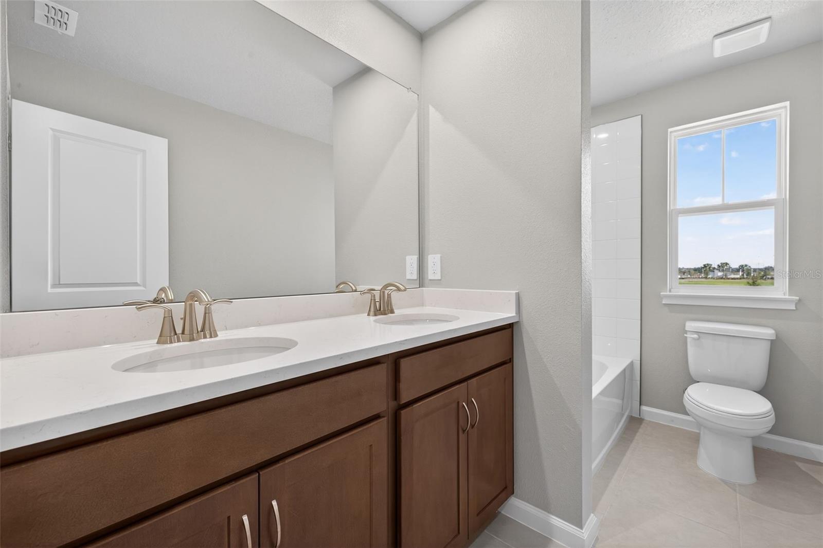 Image 18 of 33 For 9167 Aurelia Avenue