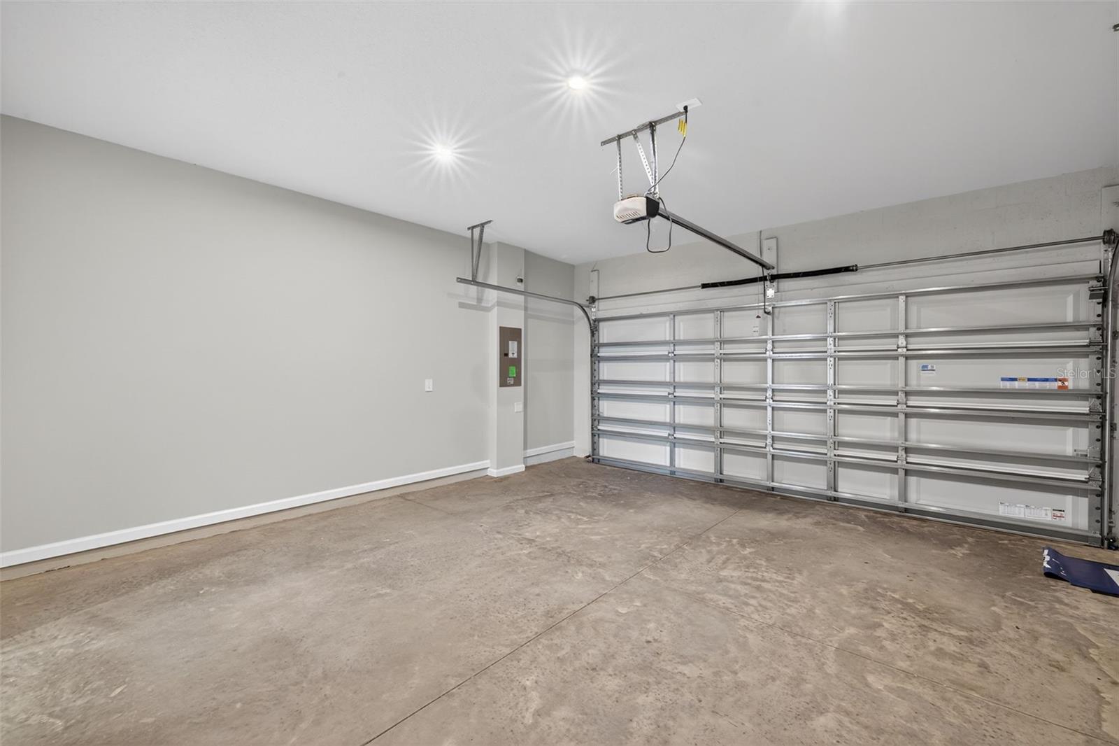 Image 28 of 33 For 9167 Aurelia Avenue