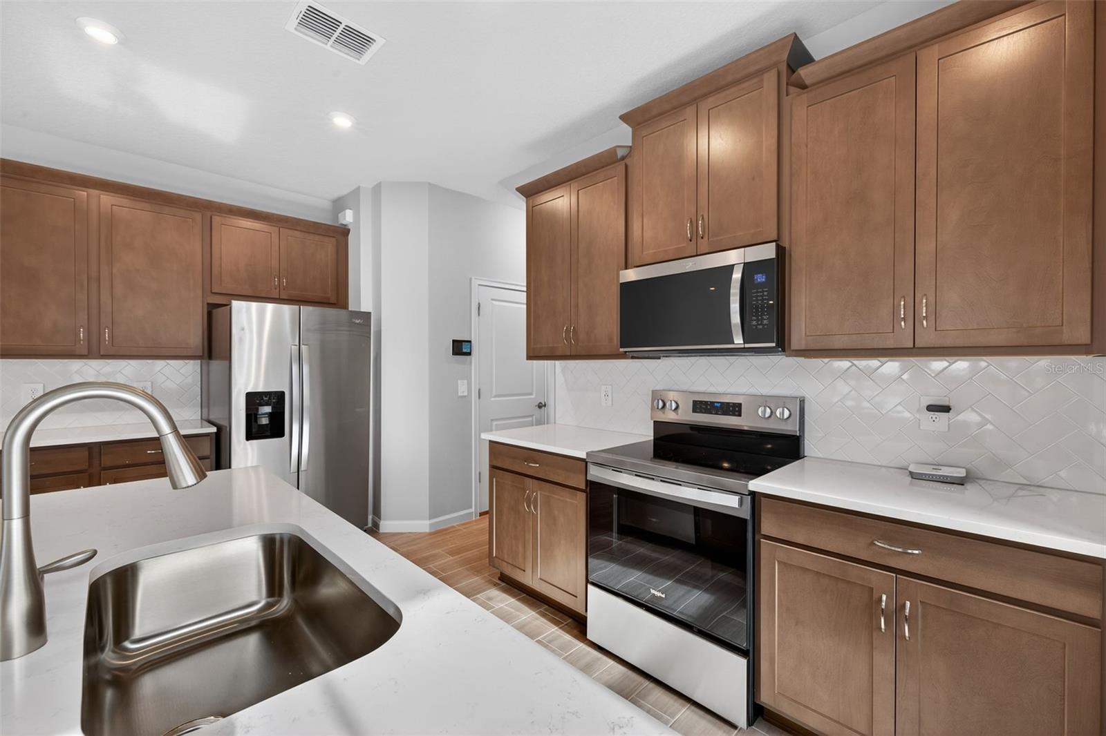 Image 8 of 33 For 9167 Aurelia Avenue