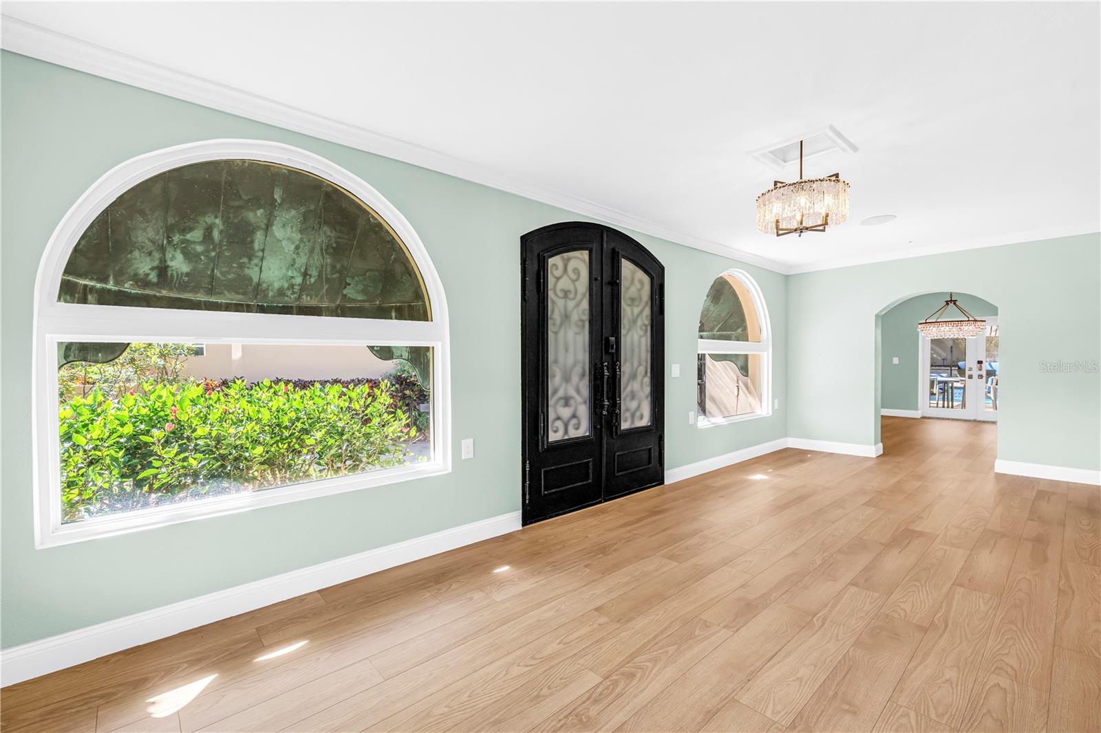 Image 13 of 66 For 2410 Coffee Pot Boulevard Ne