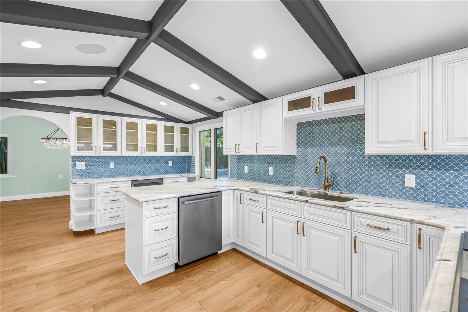 Image 20 of 66 For 2410 Coffee Pot Boulevard Ne