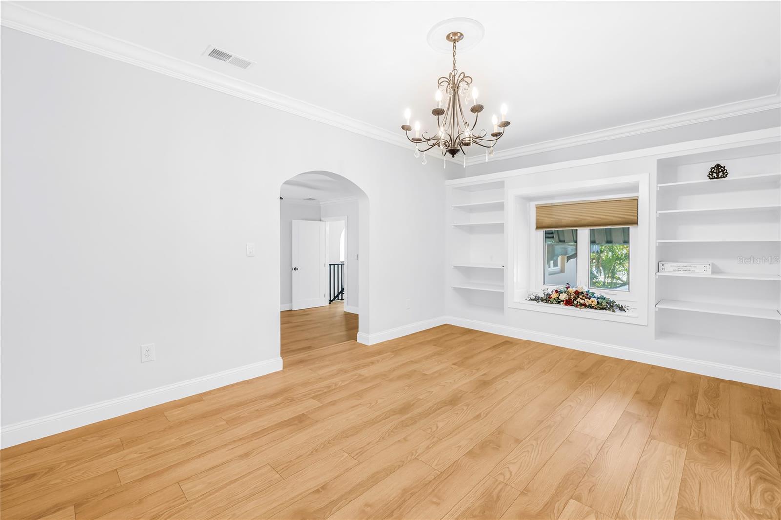 Image 25 of 66 For 2410 Coffee Pot Boulevard Ne