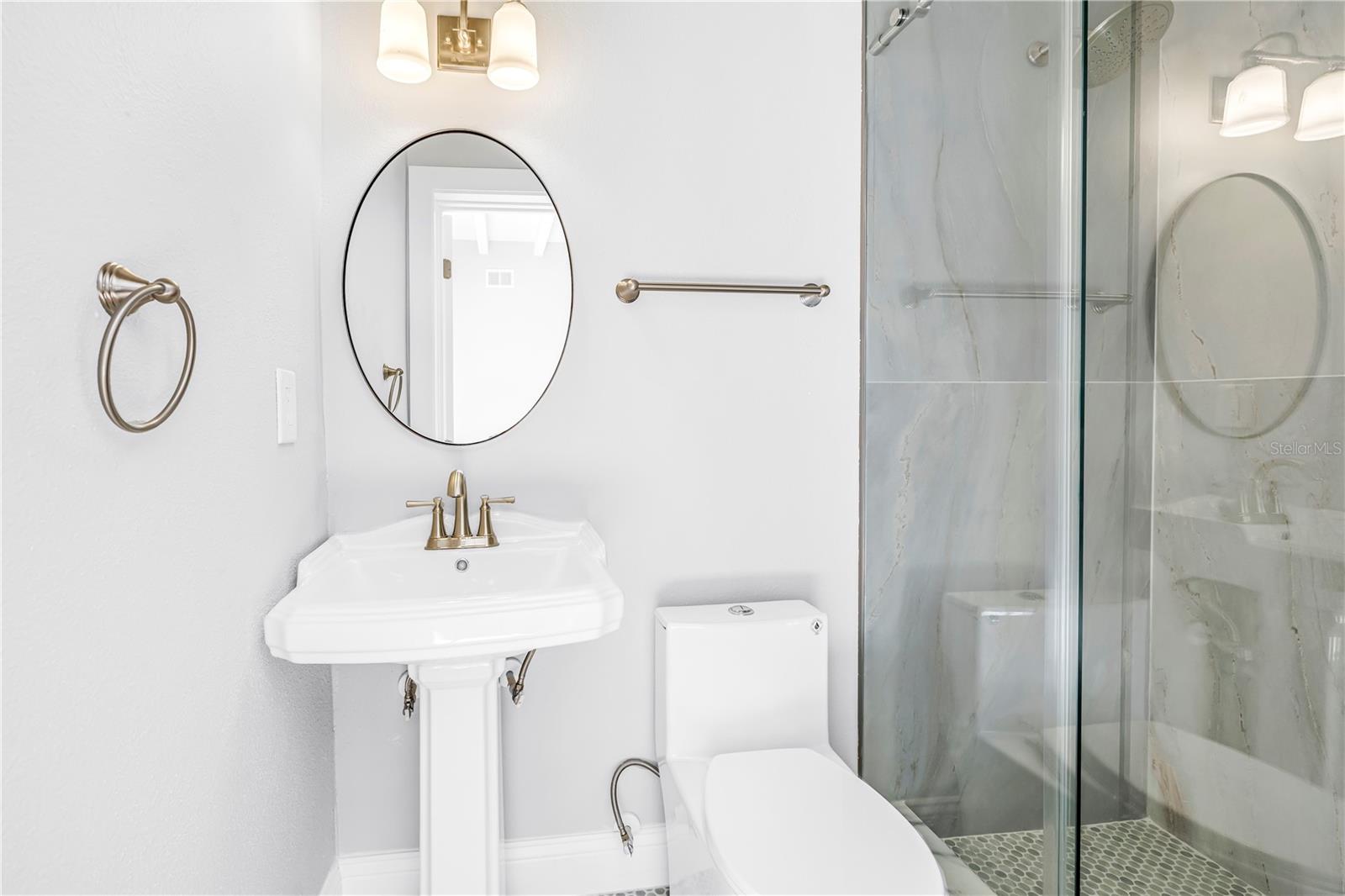 Image 33 of 66 For 2410 Coffee Pot Boulevard Ne