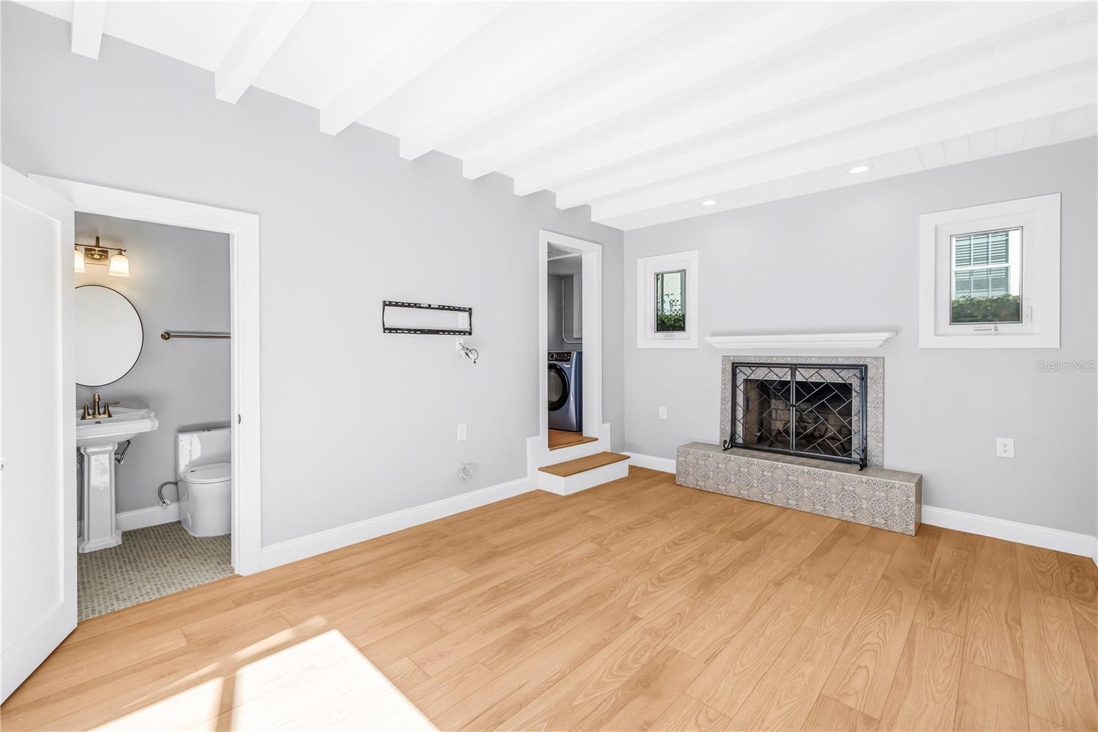 Image 35 of 66 For 2410 Coffee Pot Boulevard Ne