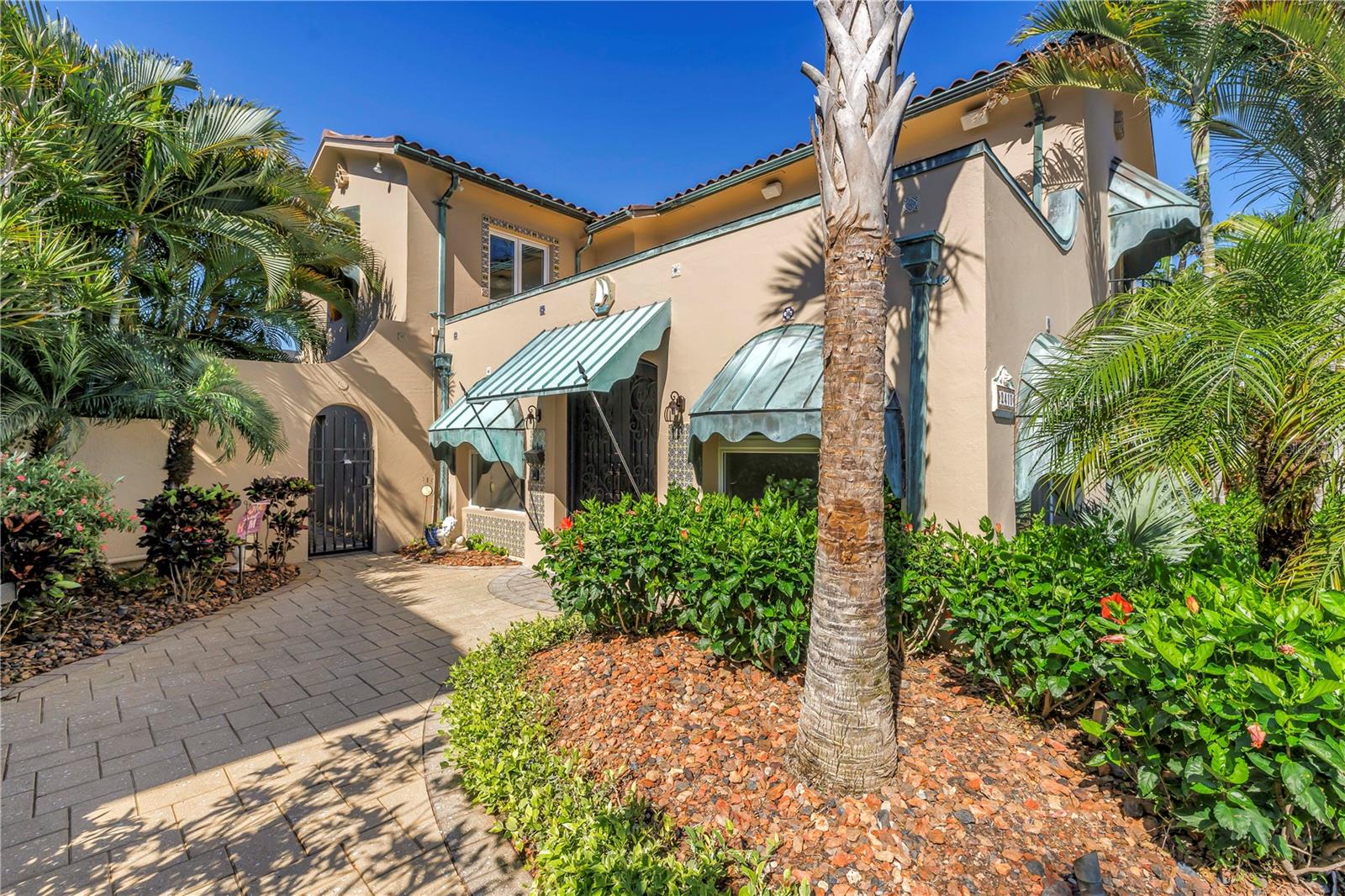 Image 7 of 66 For 2410 Coffee Pot Boulevard Ne