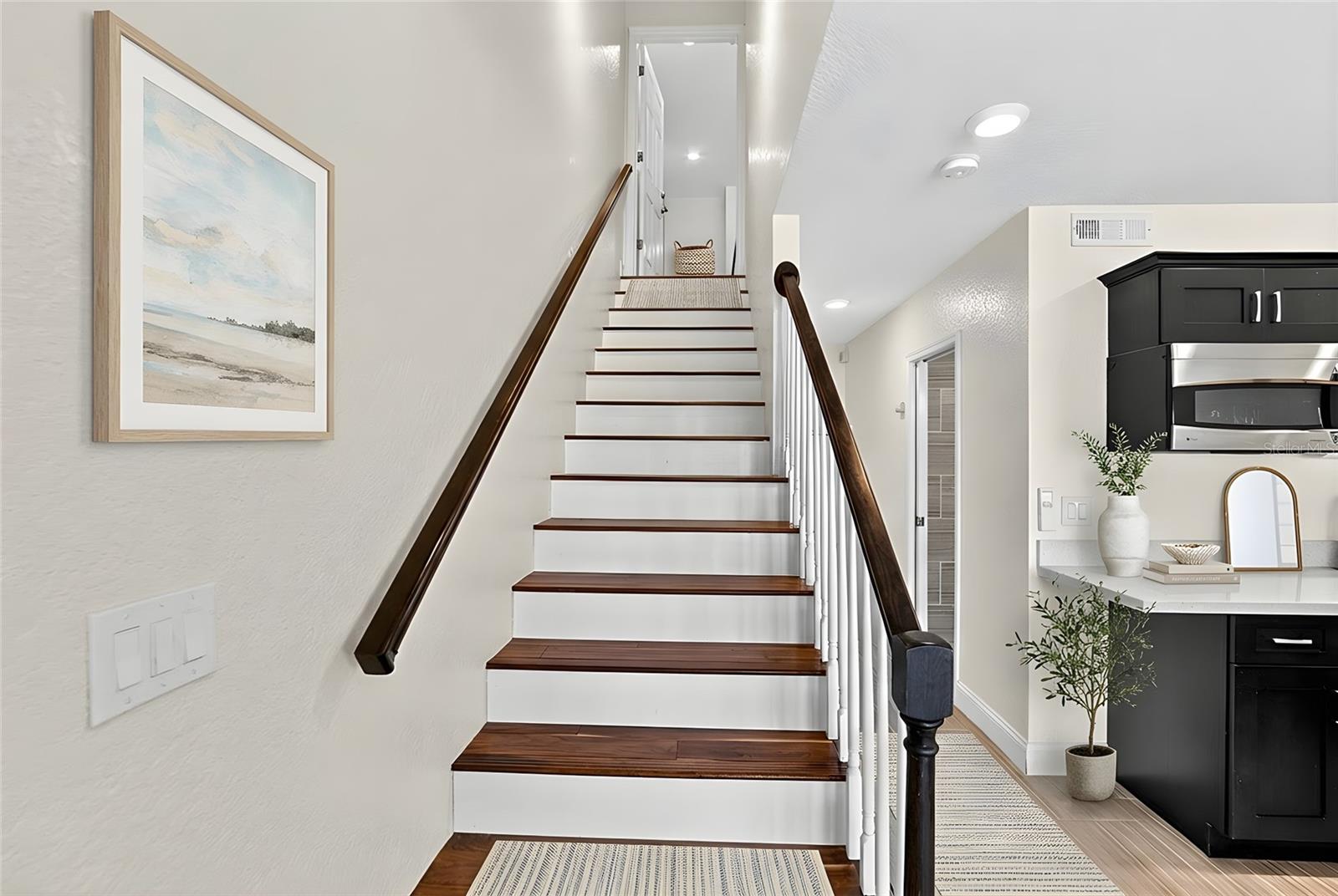 Image 10 of 45 For 4639 Mirabella Court