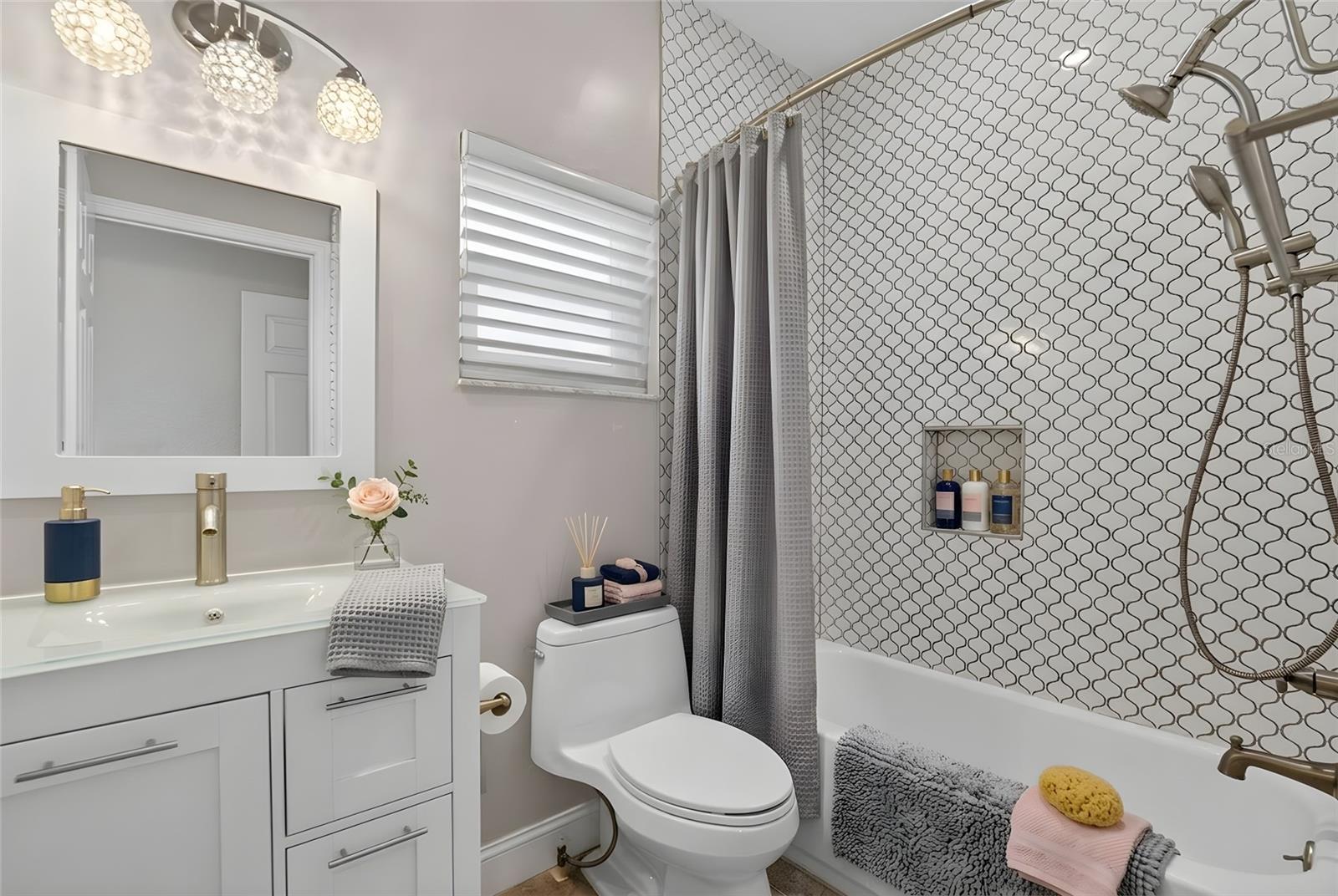 Image 18 of 45 For 4639 Mirabella Court