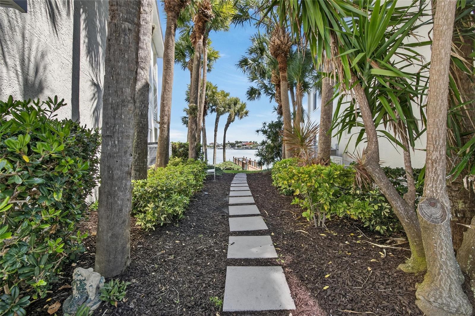 Image 26 of 45 For 4639 Mirabella Court