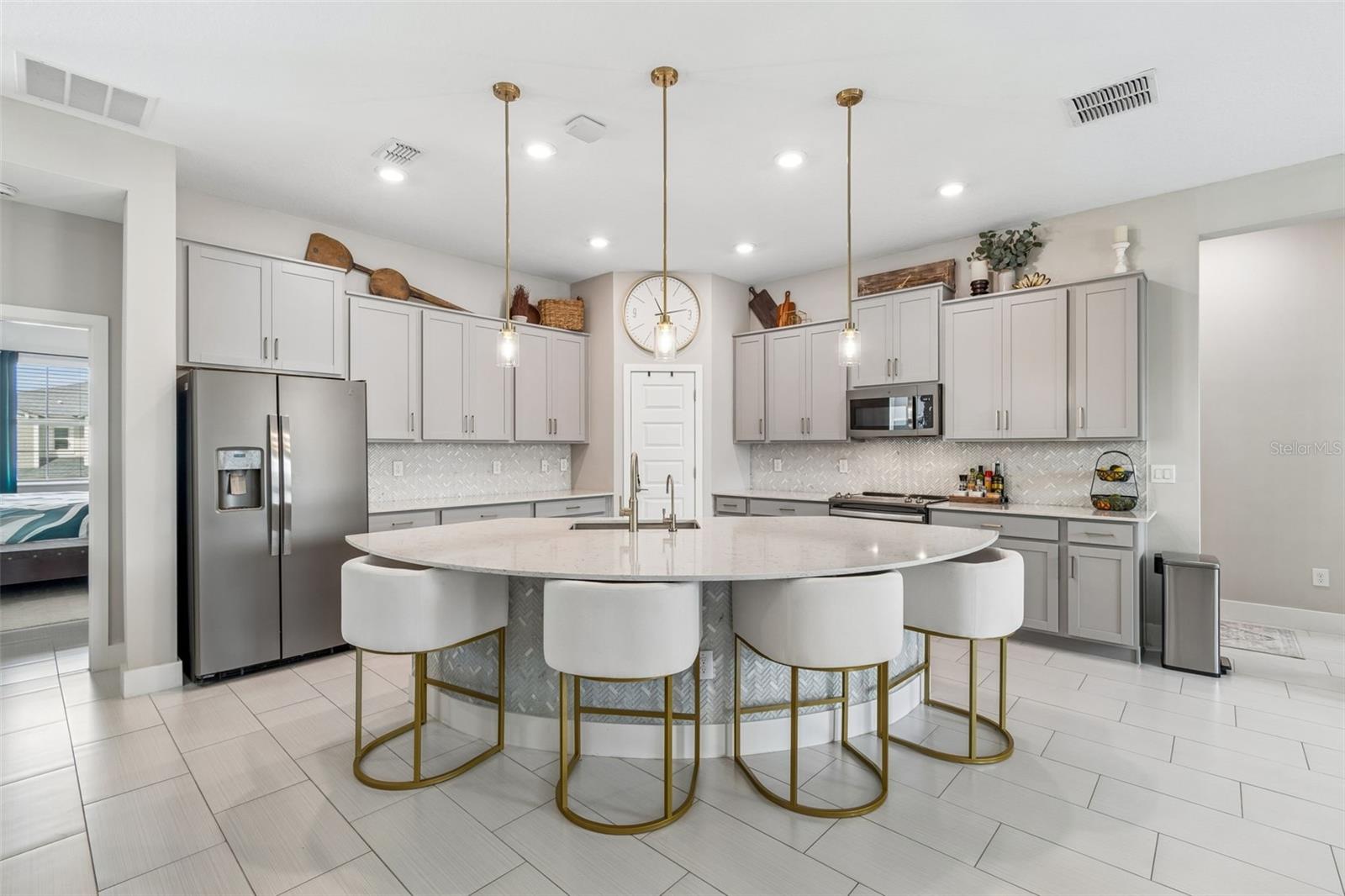 Image 22 of 68 For 7414 Kissimmee Street