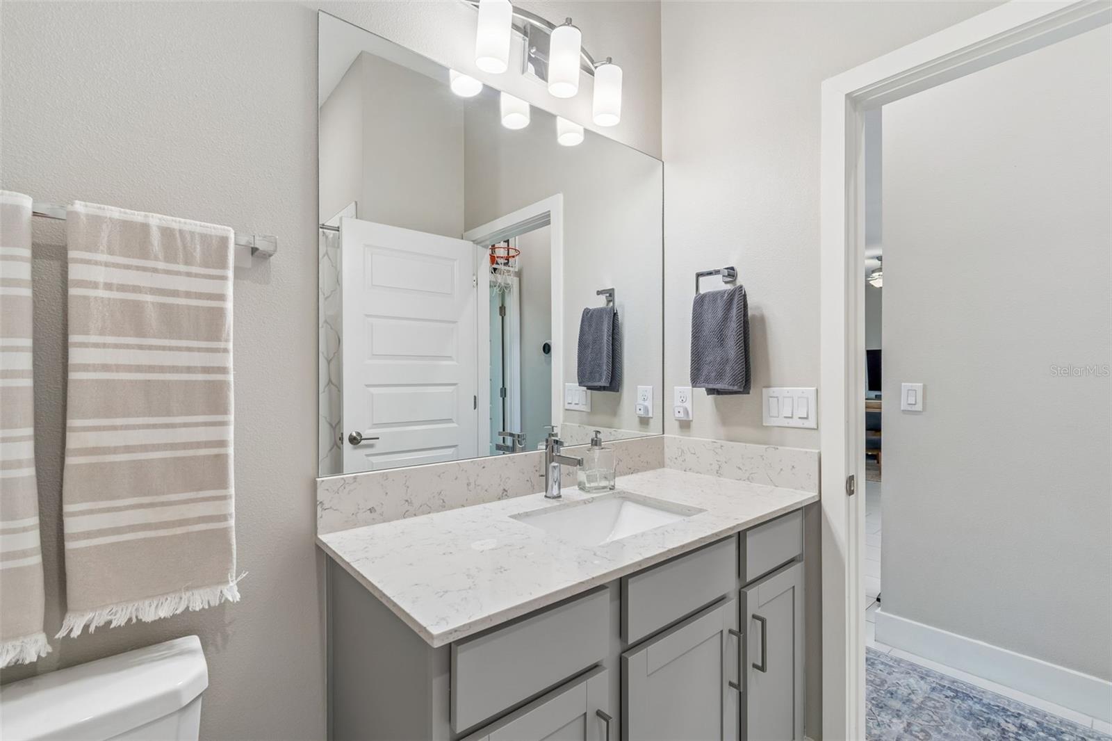 Image 36 of 68 For 7414 Kissimmee Street