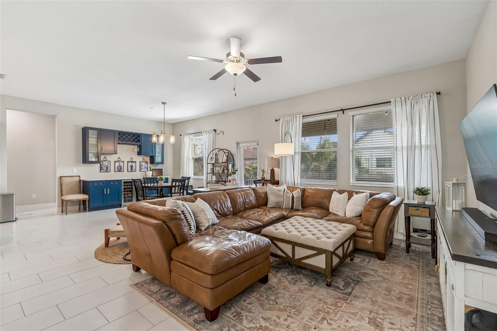 Image 7 of 68 For 7414 Kissimmee Street