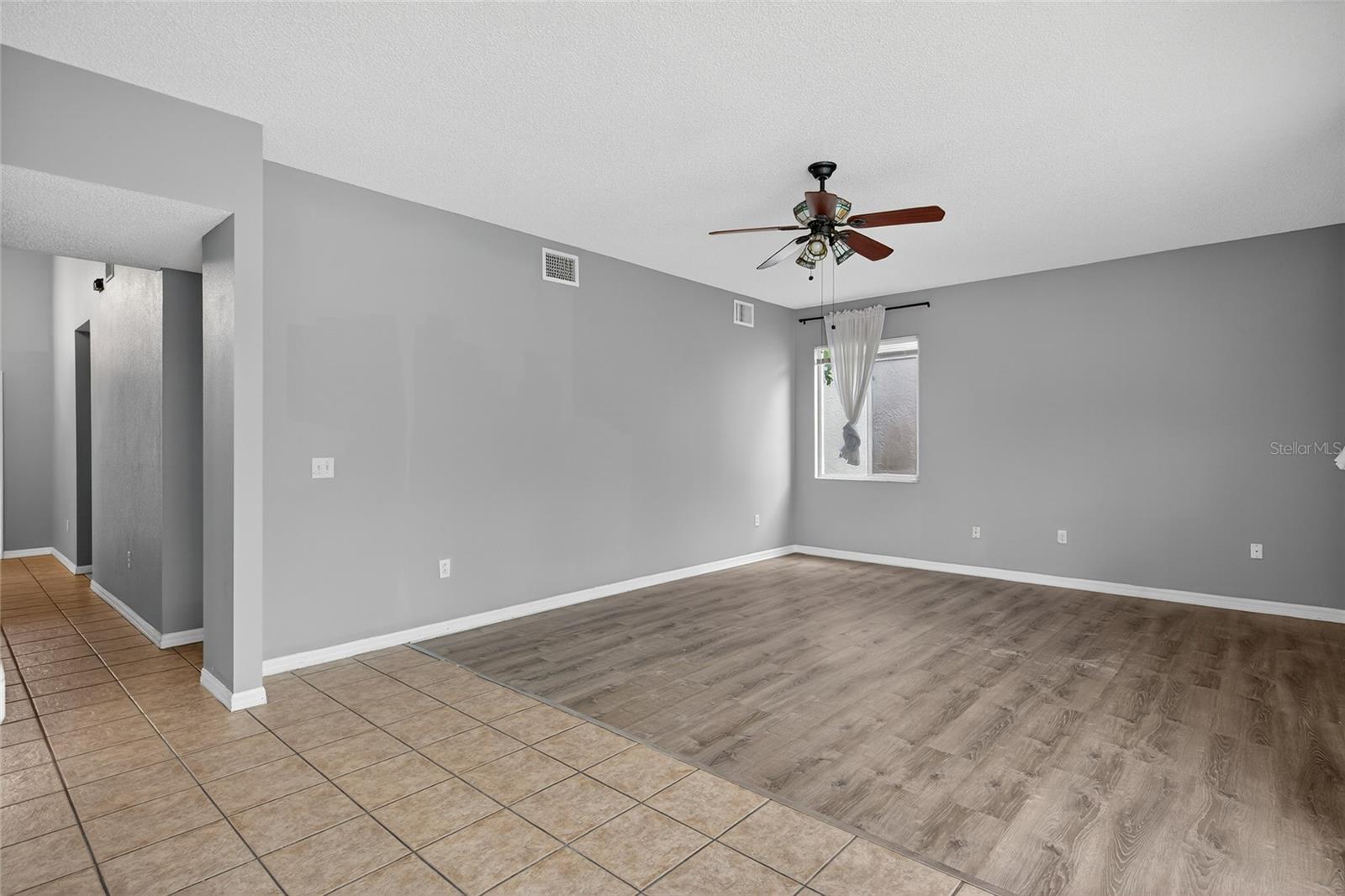 Image 12 of 33 For 4210 Harbor Lake Drive