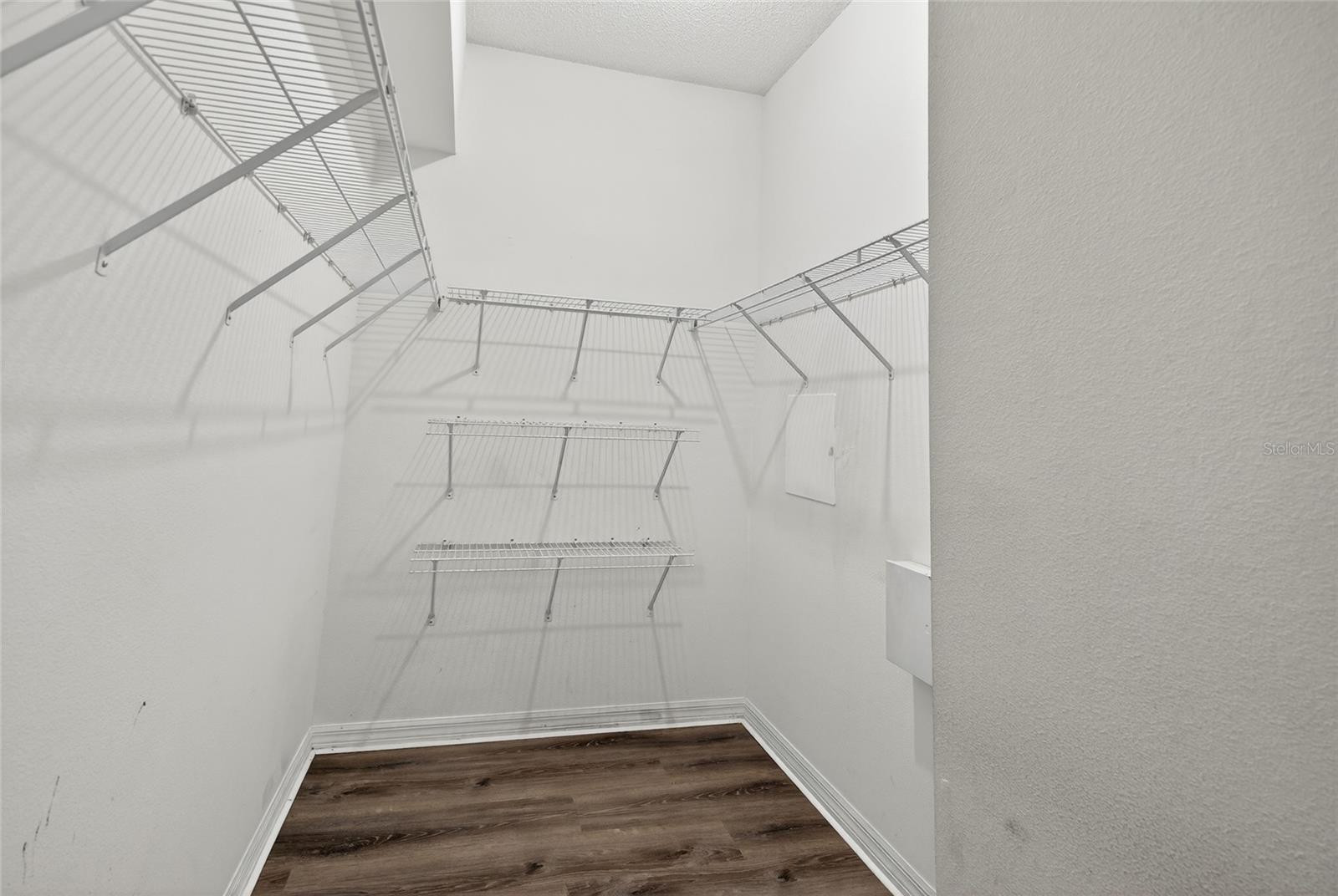 Image 19 of 33 For 4210 Harbor Lake Drive