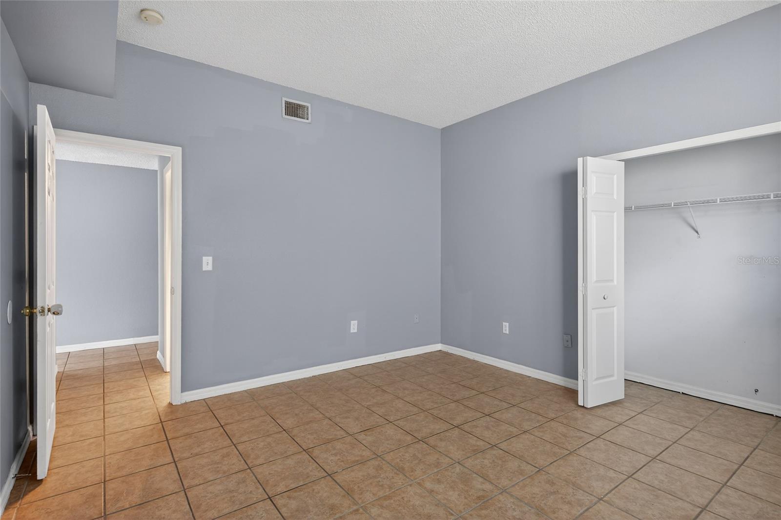 Image 20 of 33 For 4210 Harbor Lake Drive