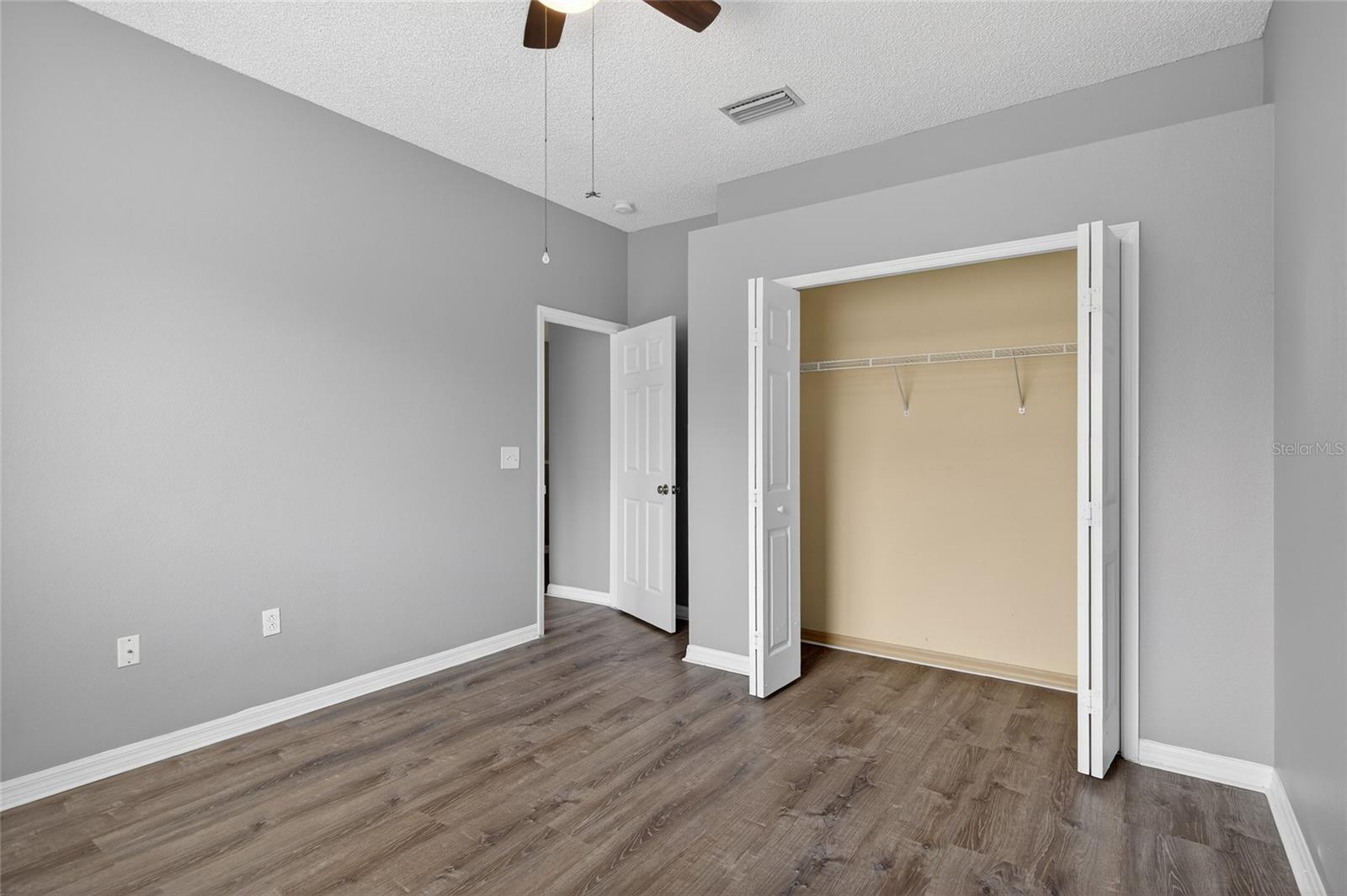 Image 26 of 33 For 4210 Harbor Lake Drive