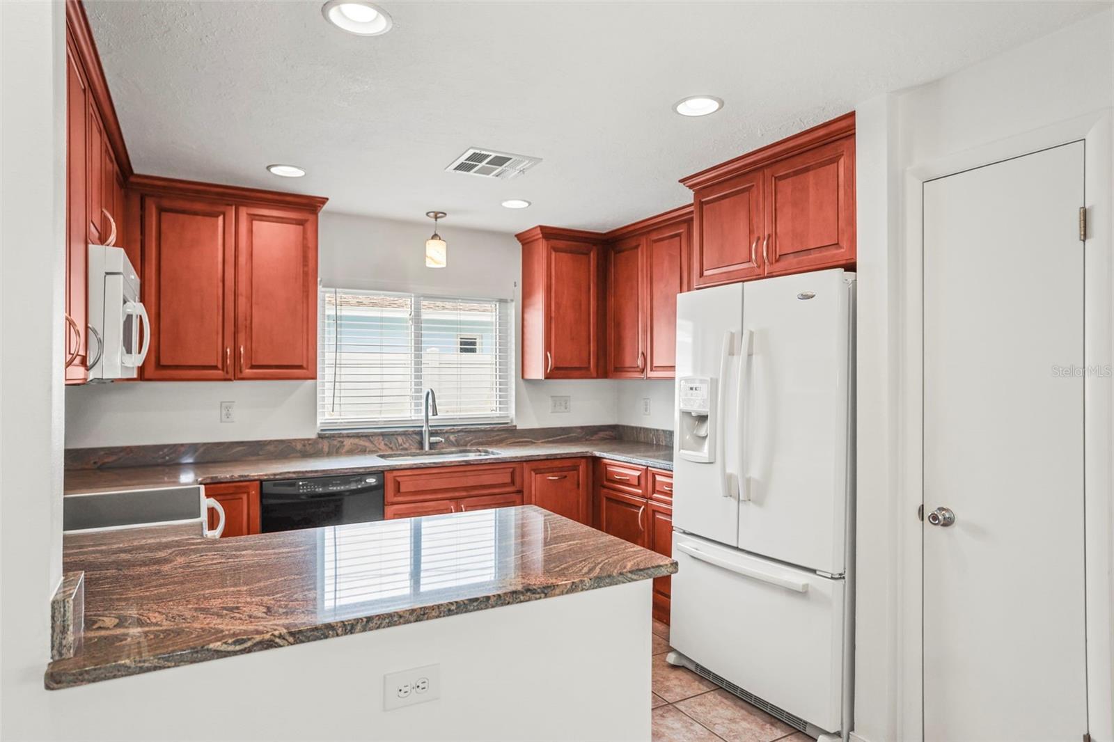 Image 11 of 42 For 7955 Bayshore Drive