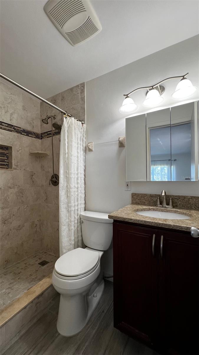 Image 15 of 42 For 7955 Bayshore Drive