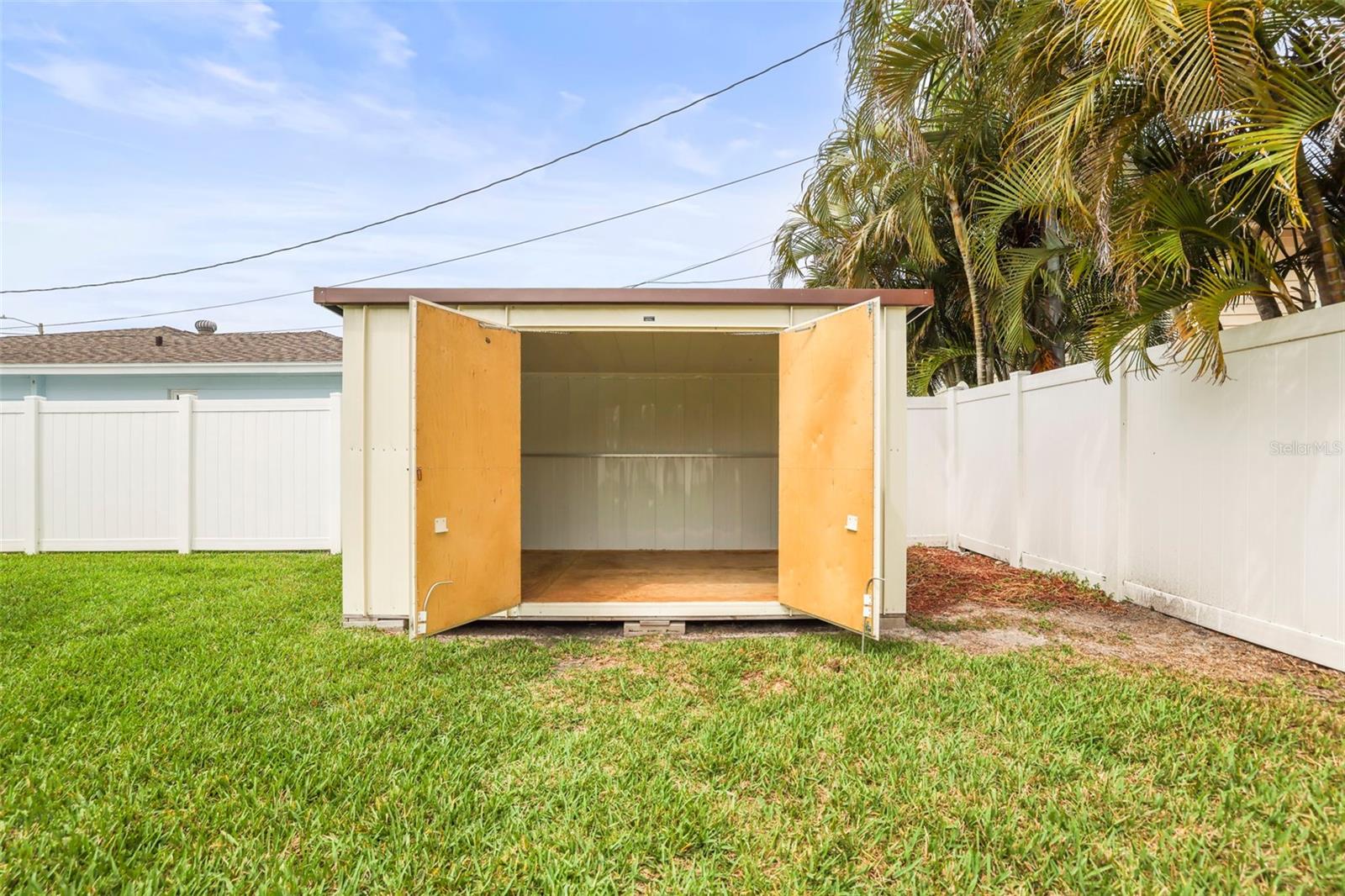 Image 30 of 42 For 7955 Bayshore Drive