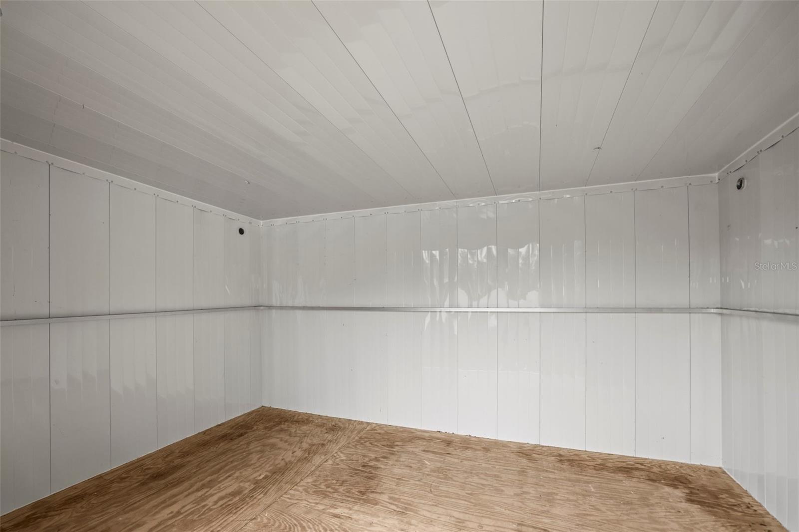 Image 31 of 42 For 7955 Bayshore Drive