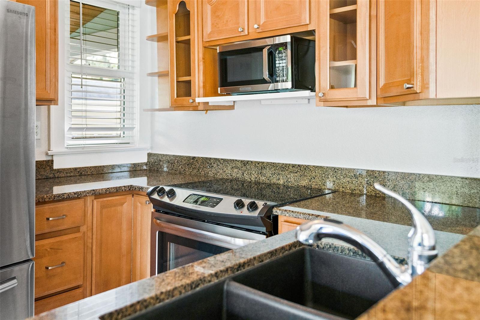 Image 10 of 27 For 205 Garden Circle N