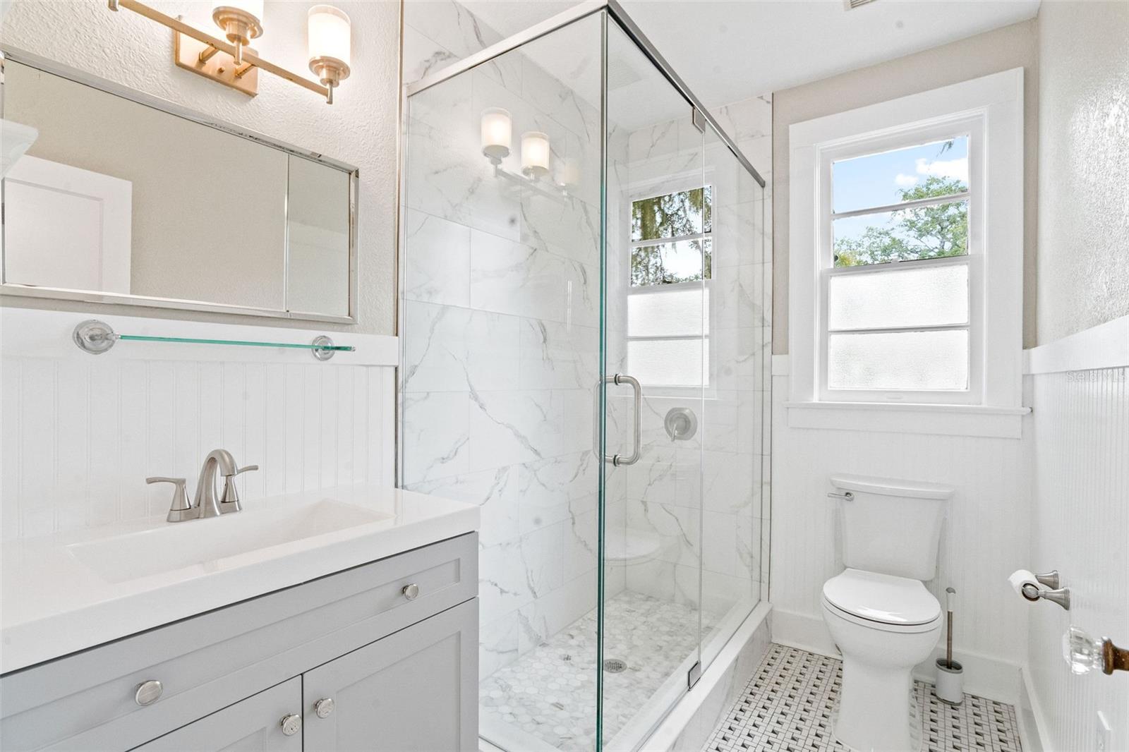 Image 17 of 27 For 205 Garden Circle N