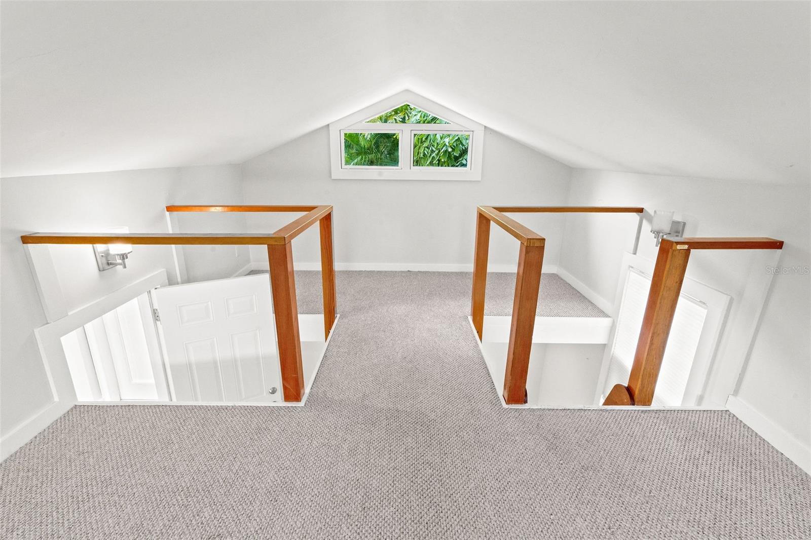 Image 24 of 27 For 205 Garden Circle N