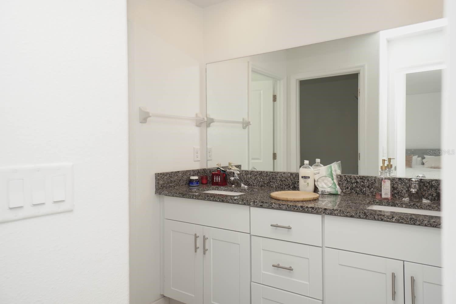 Image 13 of 25 For 6417 Ten Acre Court