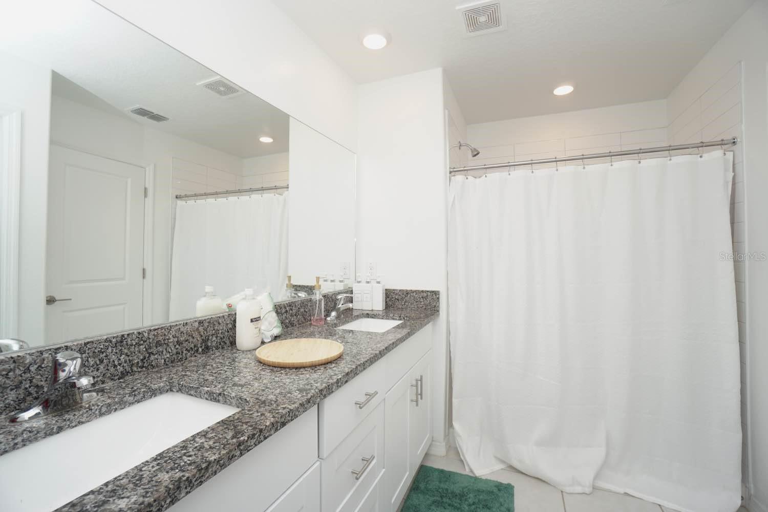 Image 20 of 25 For 6417 Ten Acre Court