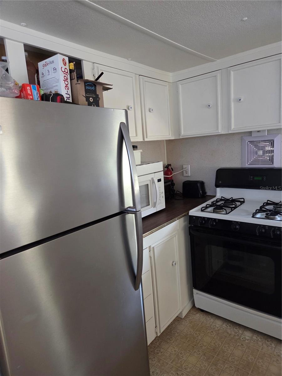 Image 4 of 14 For 12503 Avery Road