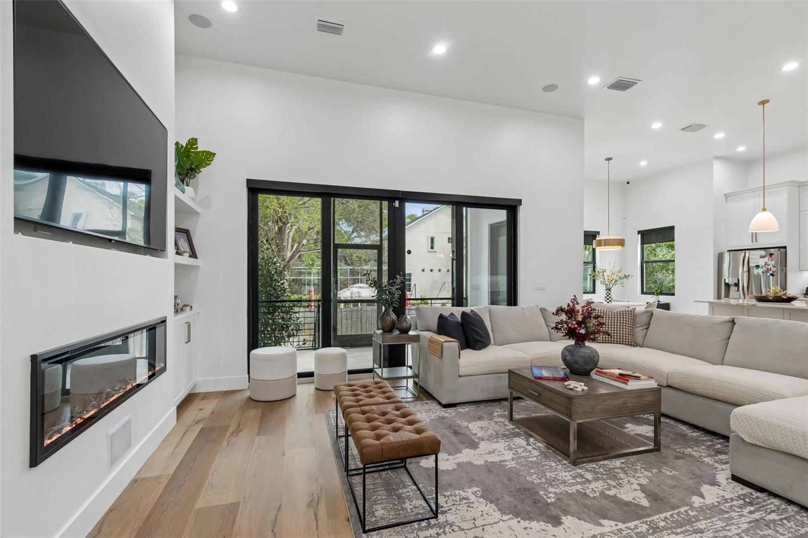 Image 13 of 58 For 5410 Bayshore Blvd