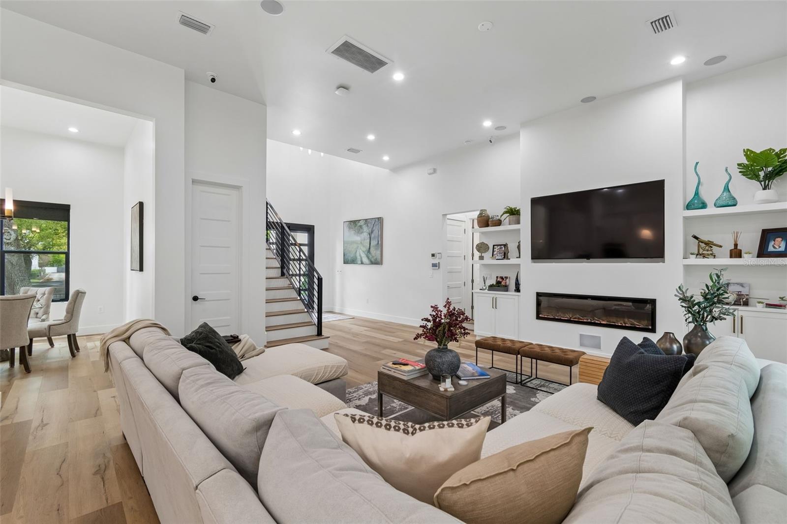 Image 14 of 58 For 5410 Bayshore Blvd