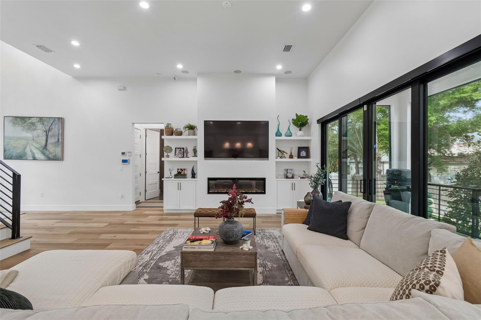 Image 16 of 58 For 5410 Bayshore Blvd