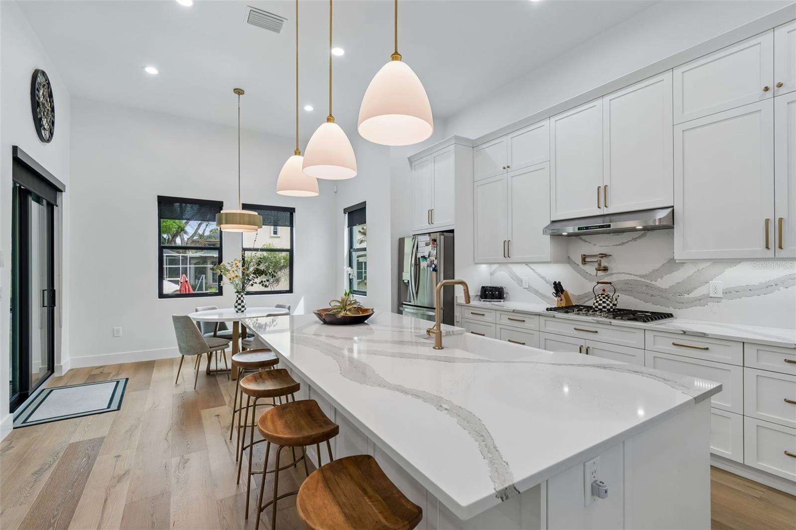 Image 21 of 58 For 5410 Bayshore Blvd