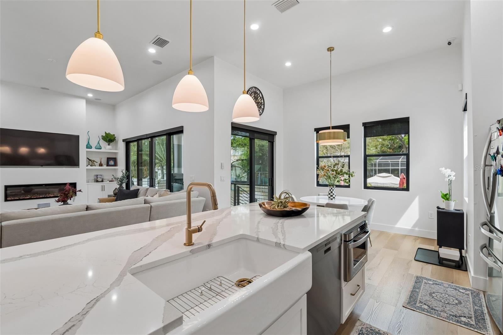 Image 26 of 58 For 5410 Bayshore Blvd