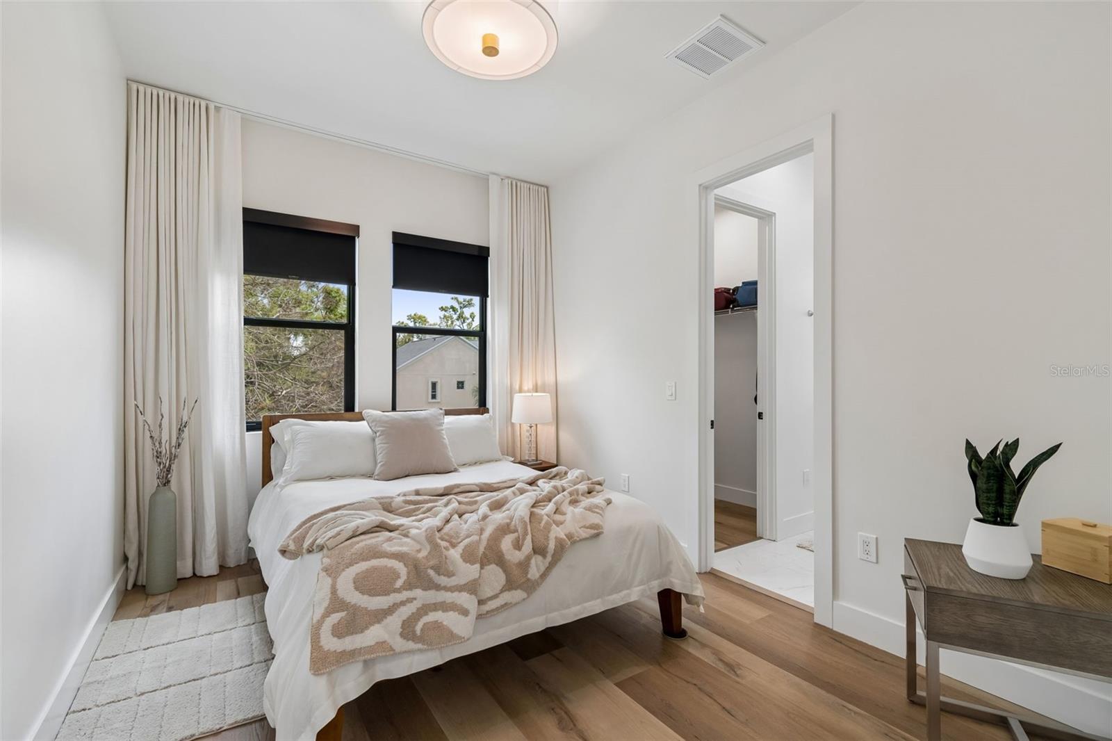 Image 46 of 58 For 5410 Bayshore Blvd