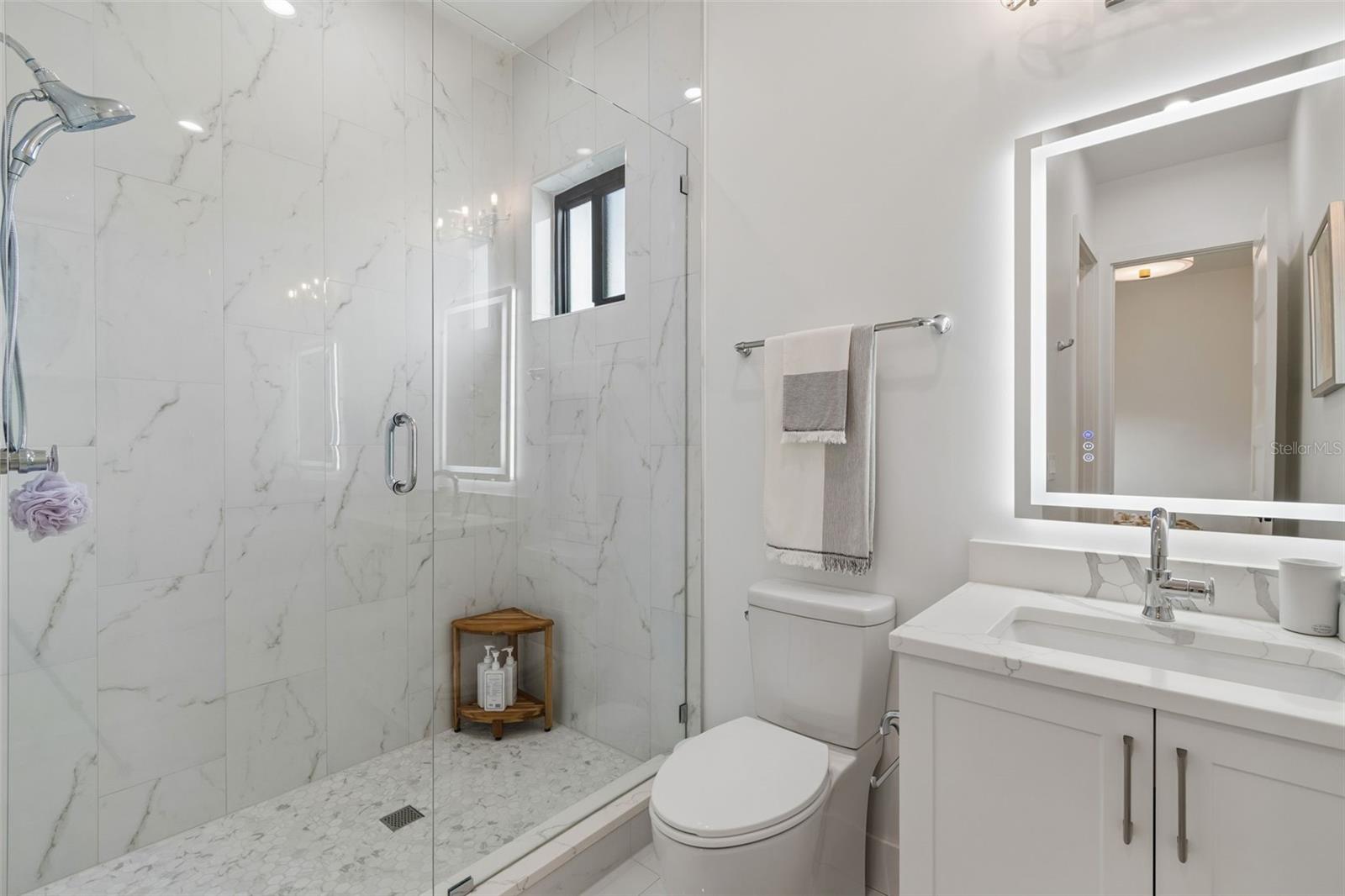 Image 47 of 58 For 5410 Bayshore Blvd