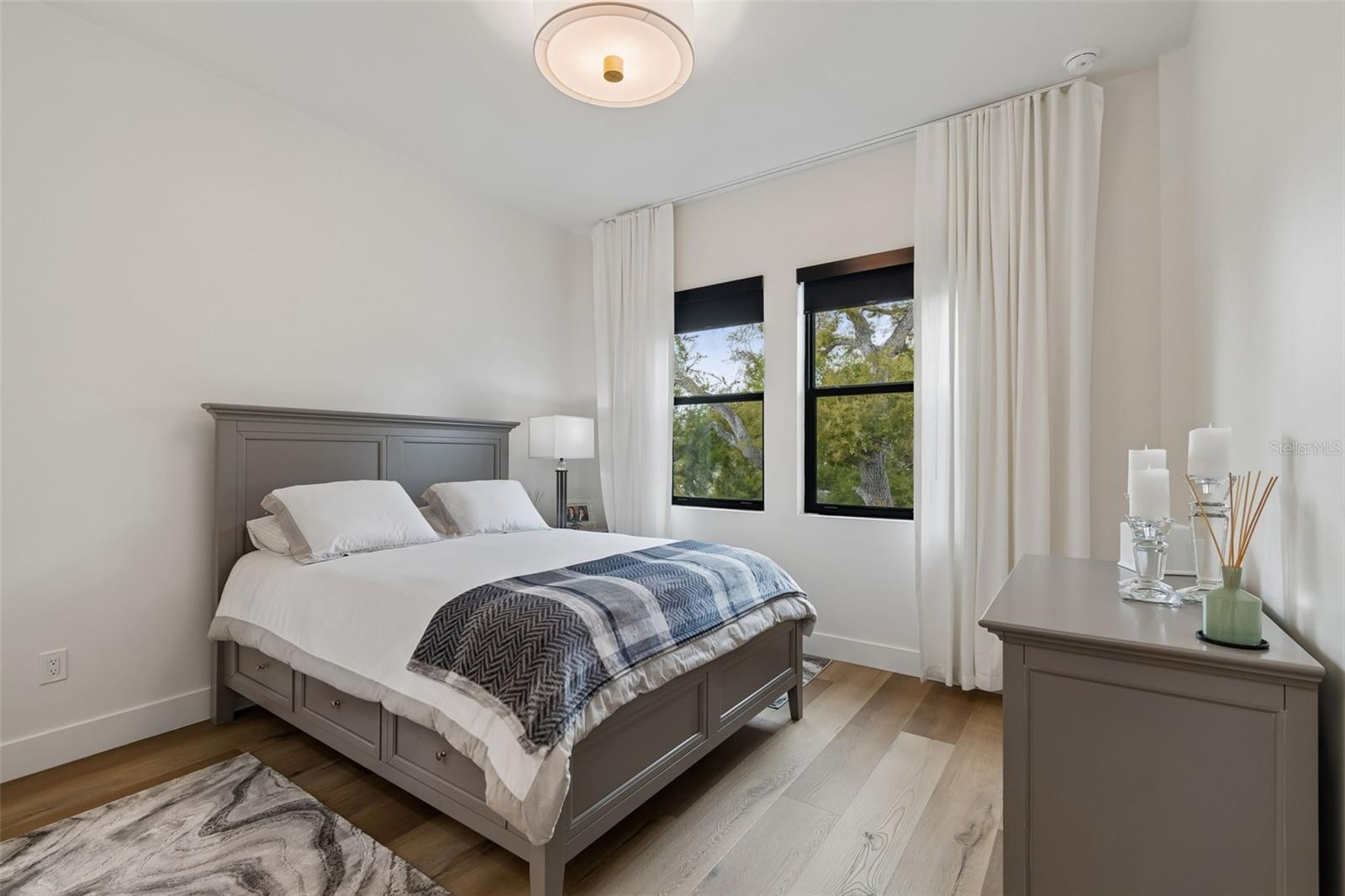 Image 48 of 58 For 5410 Bayshore Blvd